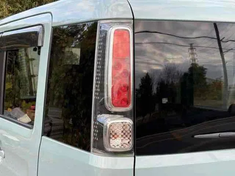 Suzuki Spacia