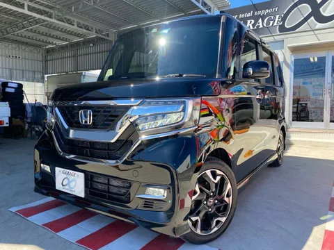 Honda N-BOX Custom