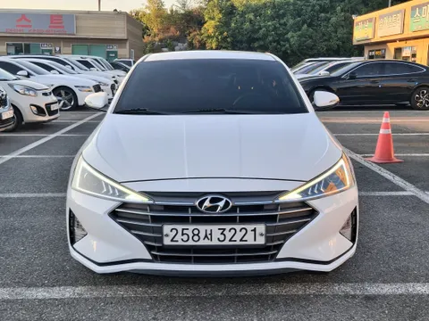 Hyundai Elantra (Avante)