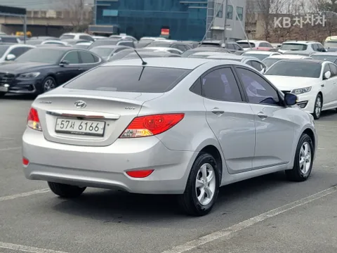 Hyundai Accent