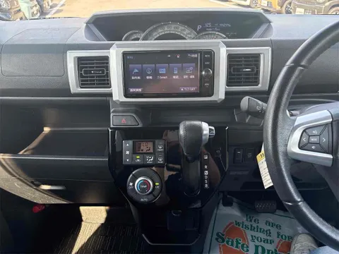 Toyota Pixis Mega