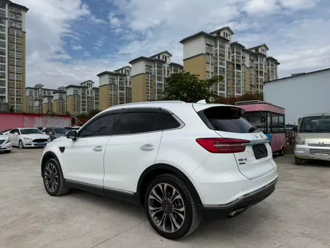 Hongqi HS5