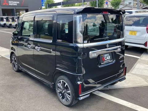 Suzuki Spacia Custom