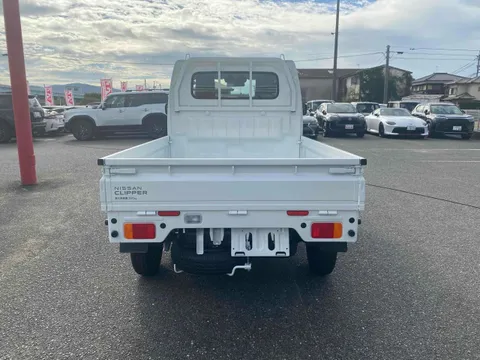 Nissan Clipper Truck