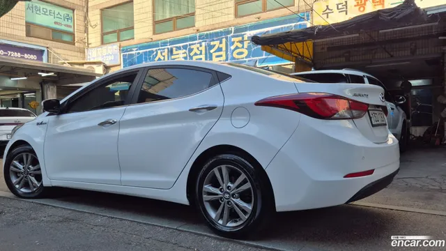 Hyundai Elantra (Avante)