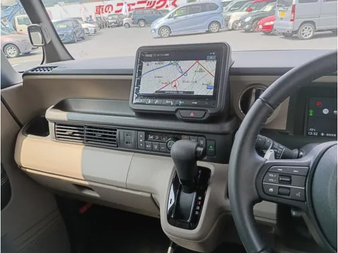 Honda N-BOX Joy
