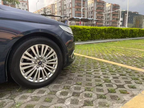 Ford Taurus