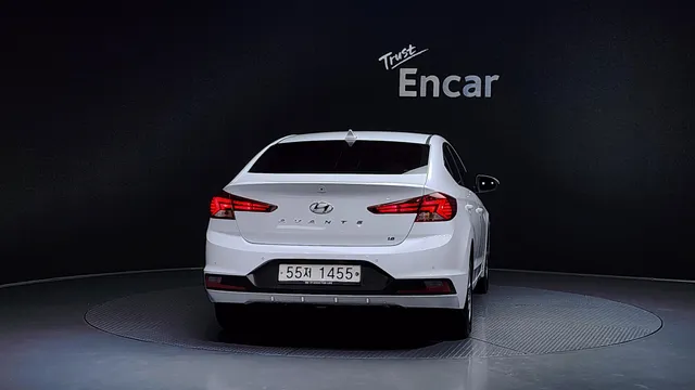 Hyundai Elantra (Avante)