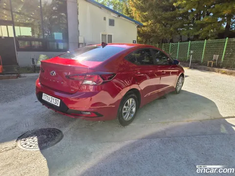 Hyundai Elantra (Avante)