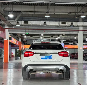 Mercedes-Benz Mercedes-Benz GLA