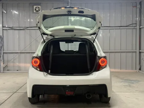 Toyota Yaris (Vitz)