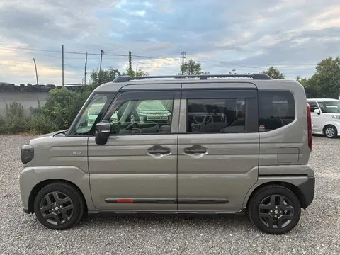 Suzuki Spacia Gear