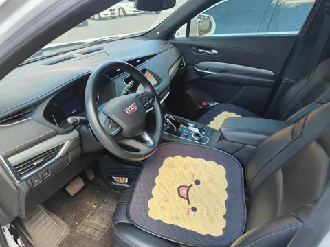 Cadillac XT4