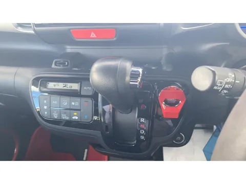 Honda N-BOX Slash