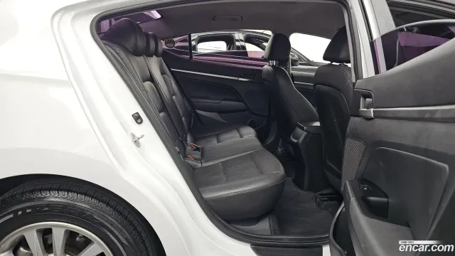 Hyundai Elantra (Avante)