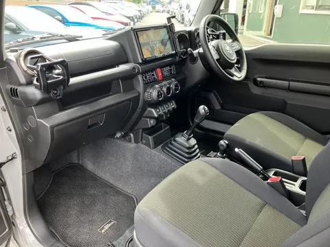 Suzuki Jimny Sierra