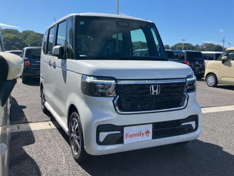 Honda N-BOX Custom
