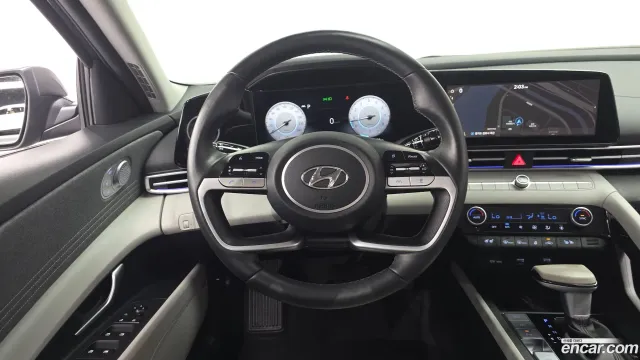 Hyundai Elantra (Avante)