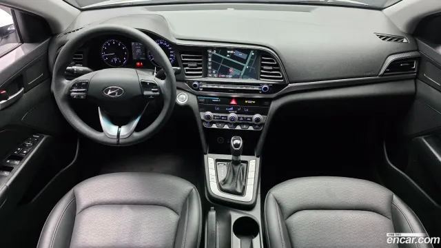Hyundai Elantra (Avante)