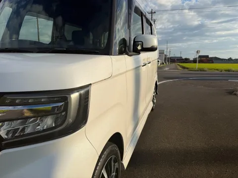 Honda N-BOX Custom