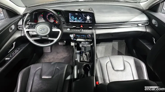 Hyundai Elantra (Avante)
