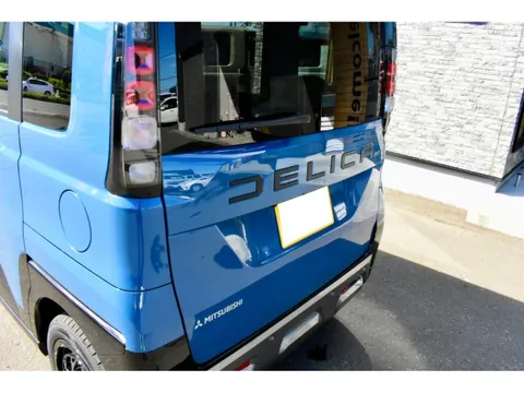 Mitsubishi Delica Mini