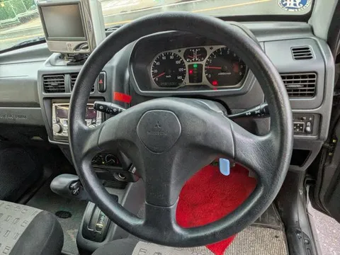 Mitsubishi Pajero Mini