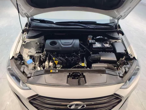 Hyundai Elantra (Avante)