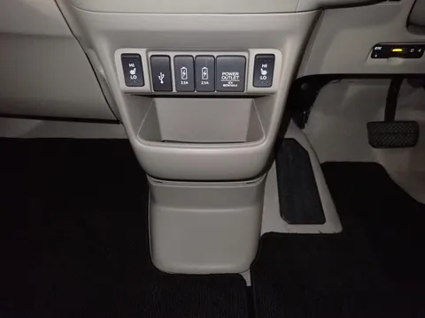 Honda N-BOX Slash