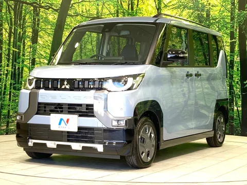 Mitsubishi Delica Mini