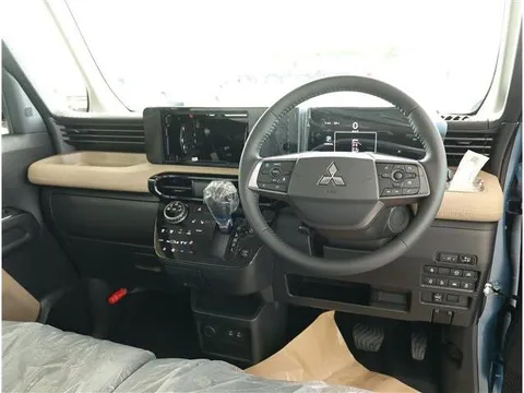 Mitsubishi Delica Mini
