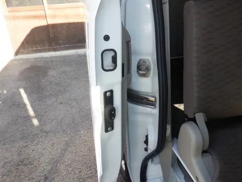 Mitsubishi Minicab Van