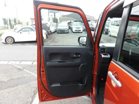 Toyota Pixis Mega