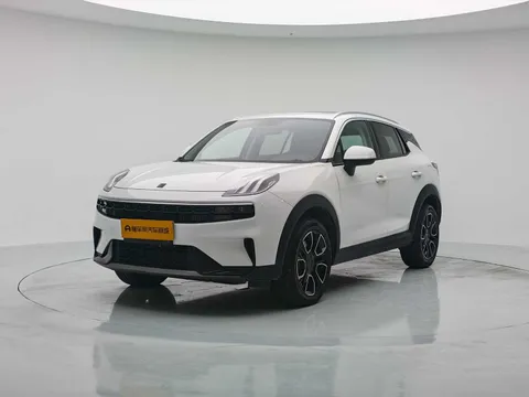 Lynk & Co 06