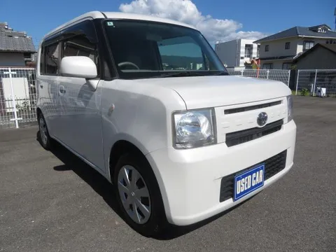 Toyota Pixis Space