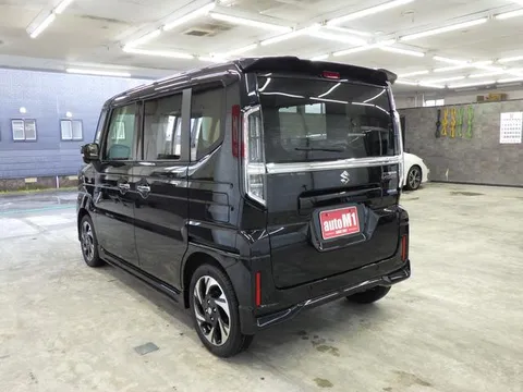 Suzuki Spacia Custom