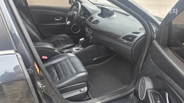 Renault SM3