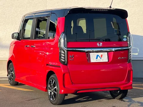 Honda N-BOX Custom