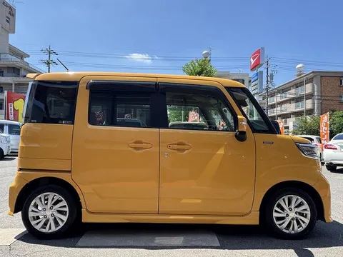 Suzuki Spacia Custom