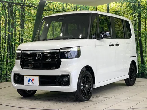 Honda N-BOX Custom