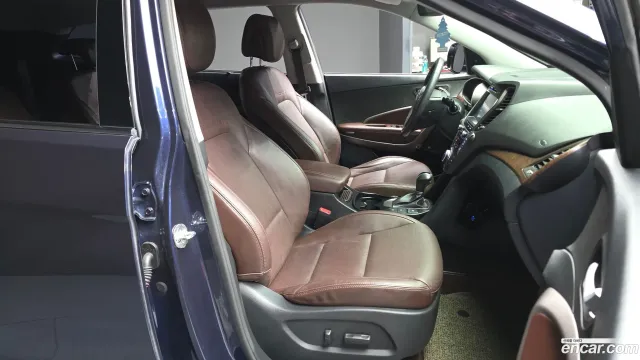 Hyundai Grand Santa Fe (Maxcruz)