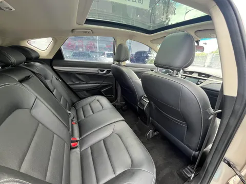 Geely Emgrand GS