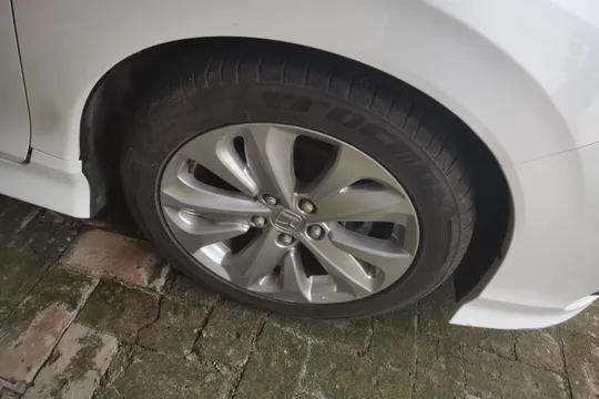 Honda Jade