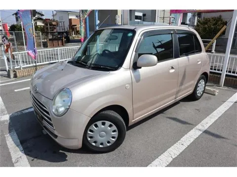 Daihatsu Mira Gino