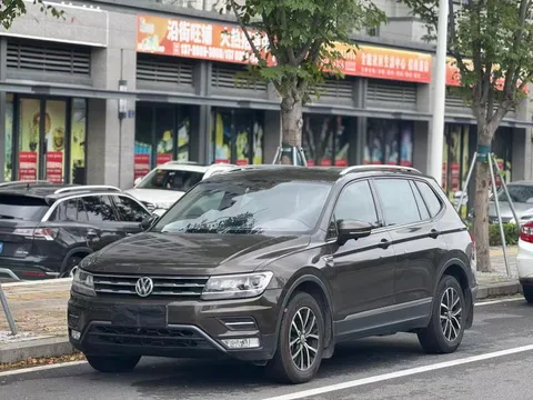 Volkswagen Tiguan L