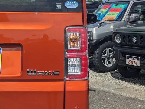 Daihatsu Wake