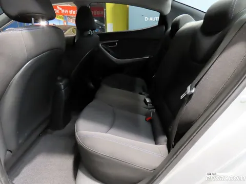 Hyundai Elantra (Avante)