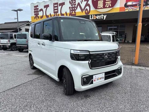Honda N-BOX Custom