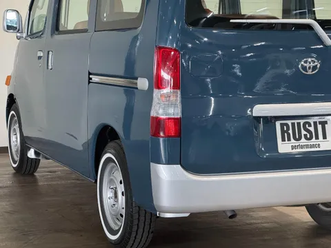 Toyota TownAce Van
