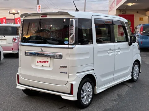 Suzuki Spacia